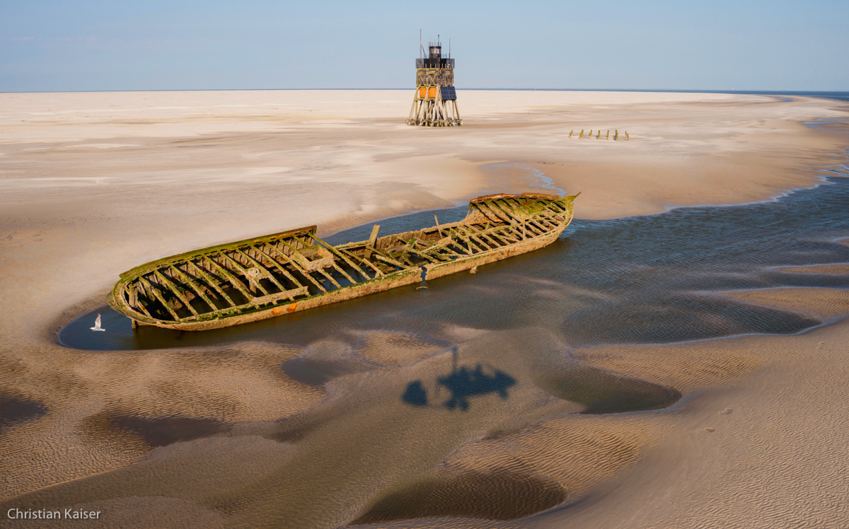 Luftbild vom Schiffswrack im Nationalpark Nordfriesisches Wattenmeer