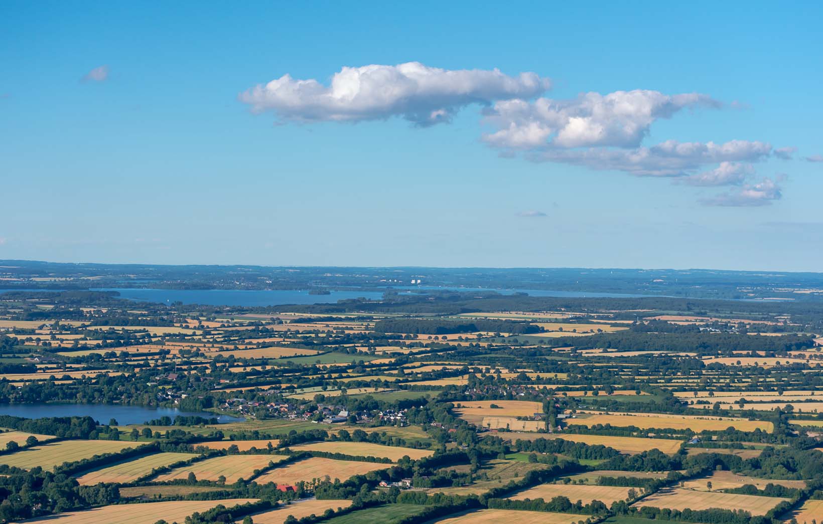 Luftbild von Endmoraenen auf dem Geestruecken