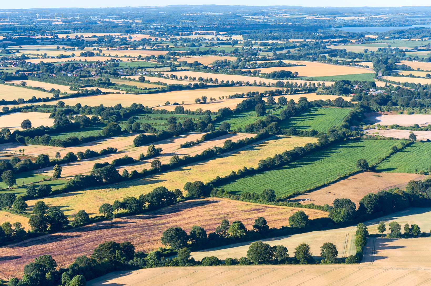 Luftbild von Endmoraenen auf dem Geestruecken