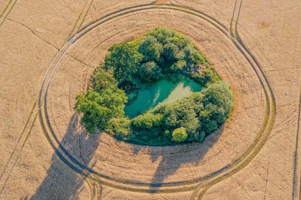 Dead ice hole in the Fields